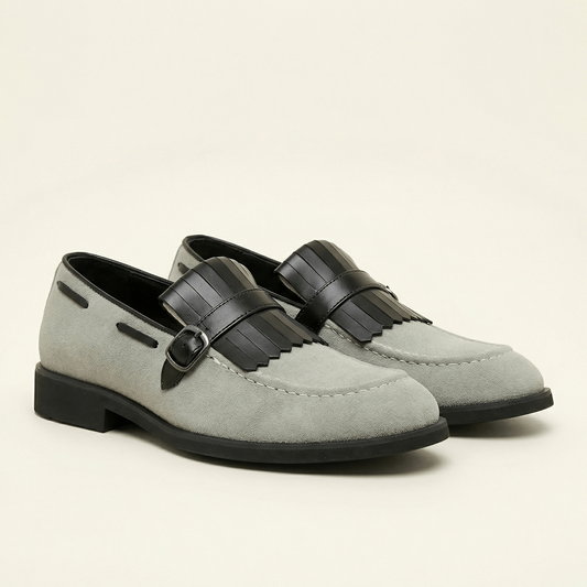 Mocassin à Franges et Boucle Décorative en Cuir Velours