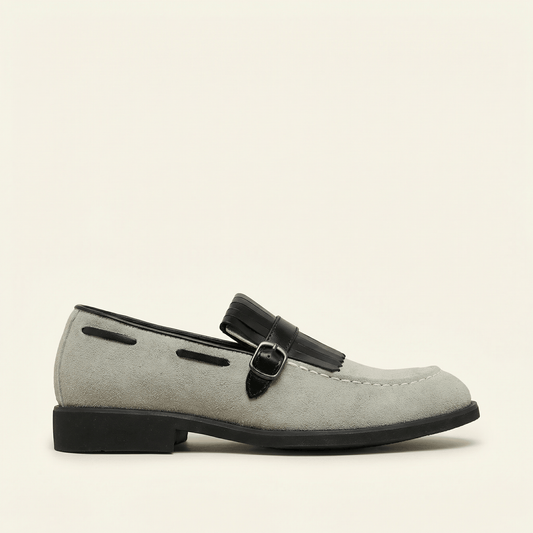 Mocassin à Franges et Boucle Décorative en Cuir Velours