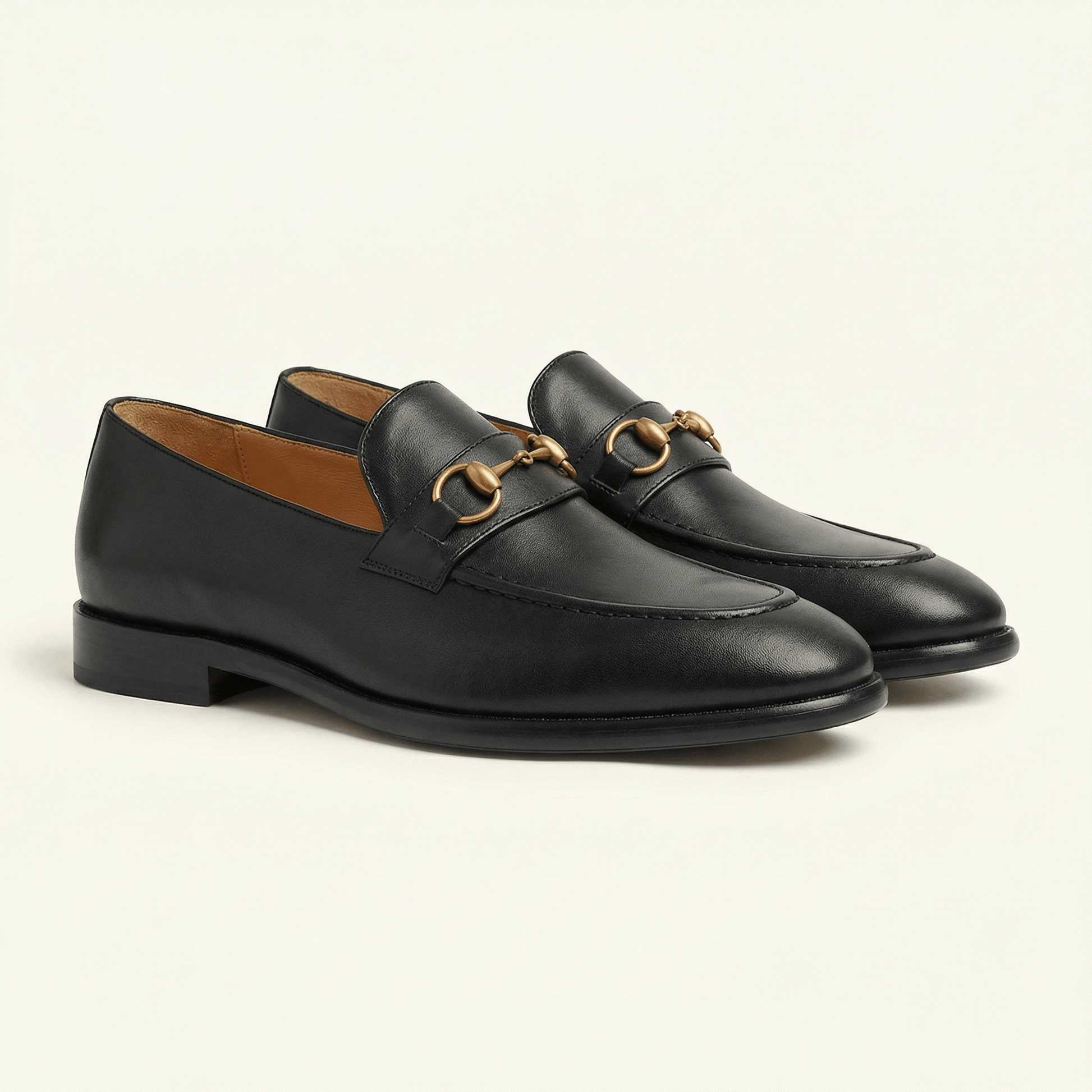 Mocassin à Mors Métallique Doré en Cuir Lisse