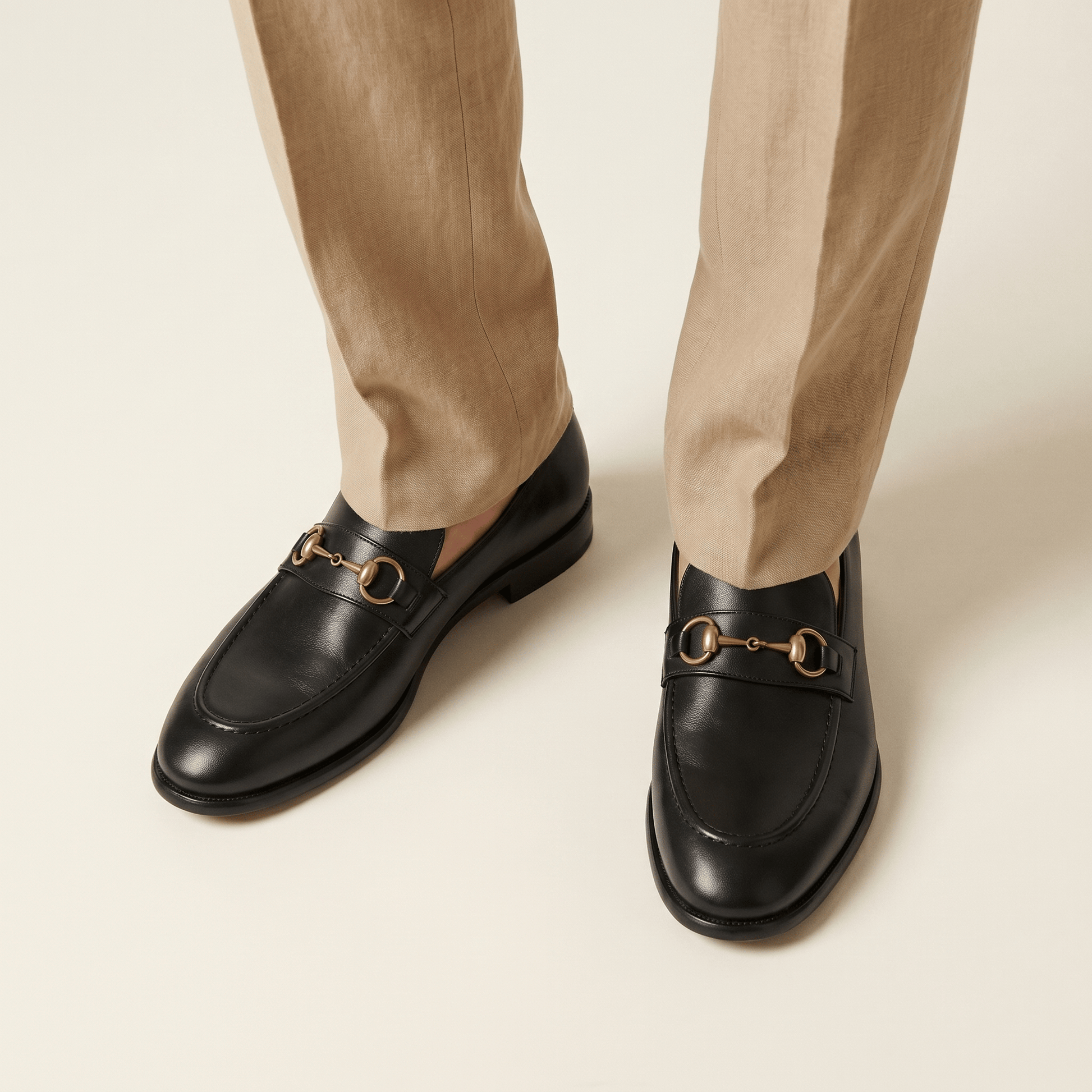 Mocassin à Mors Métallique Doré en Cuir Lisse