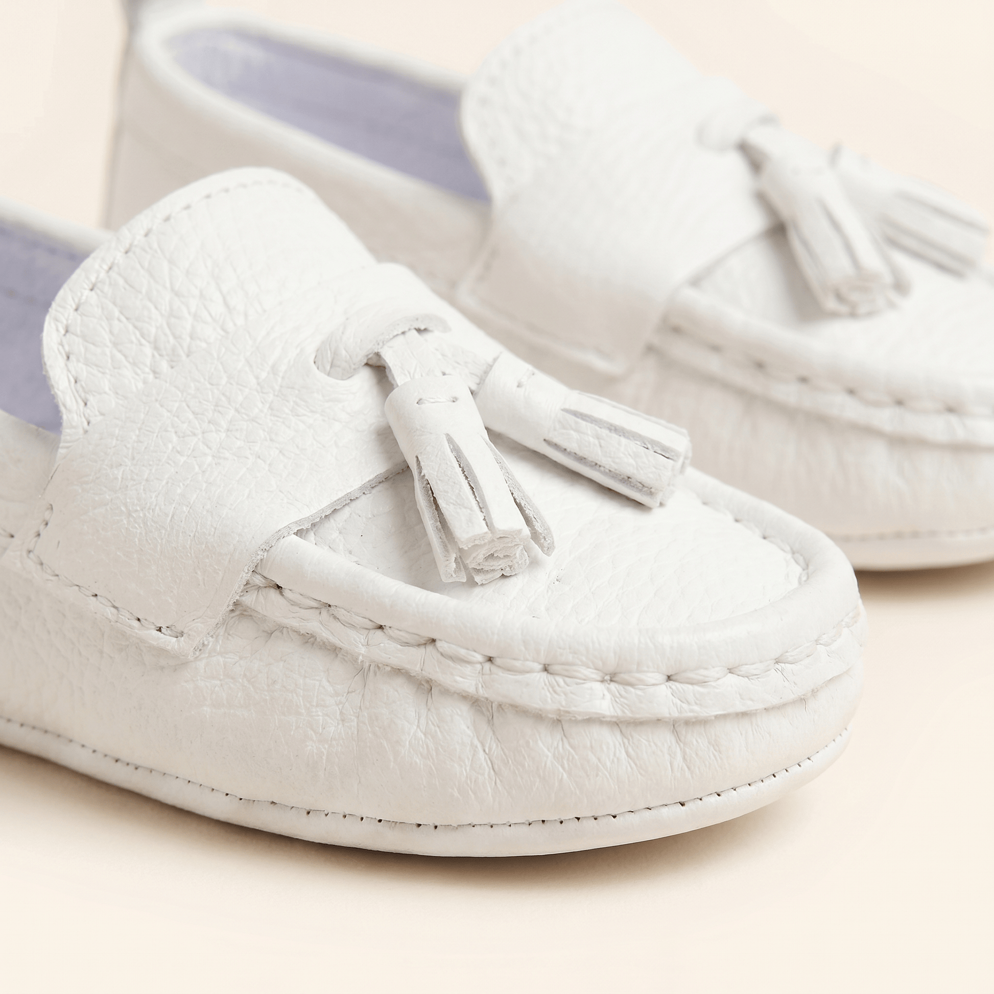 Mocassin Bébé à Glands en Cuir