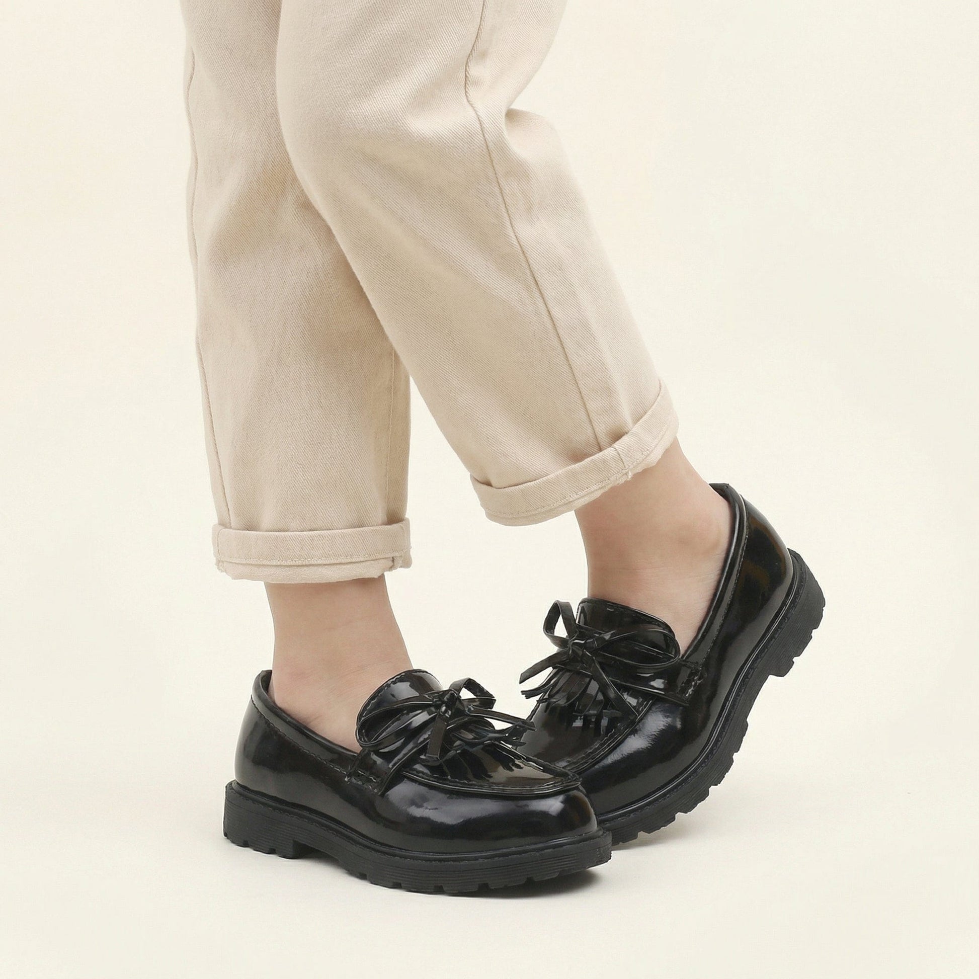 Mocassin Enfant Vernis avec Lacets Décoratifs