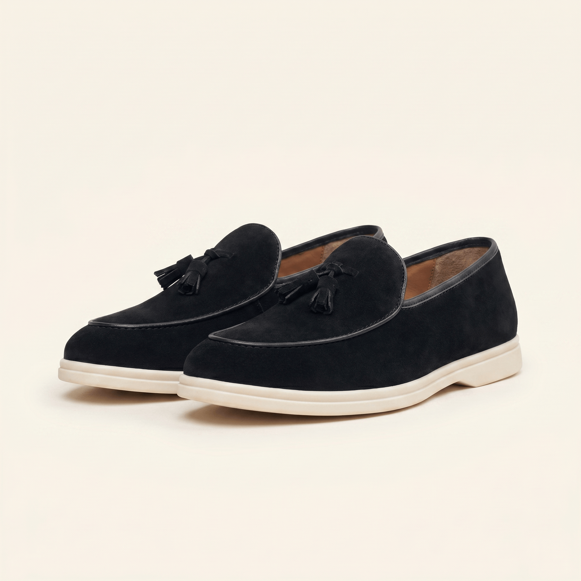 Mocassin Homme à Glands en Suédé Semelle Blanche
