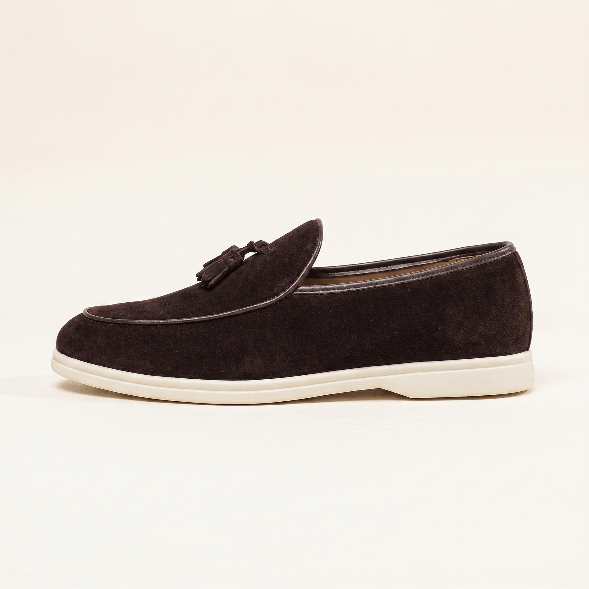 Mocassin Homme à Glands en Suédé Semelle Blanche