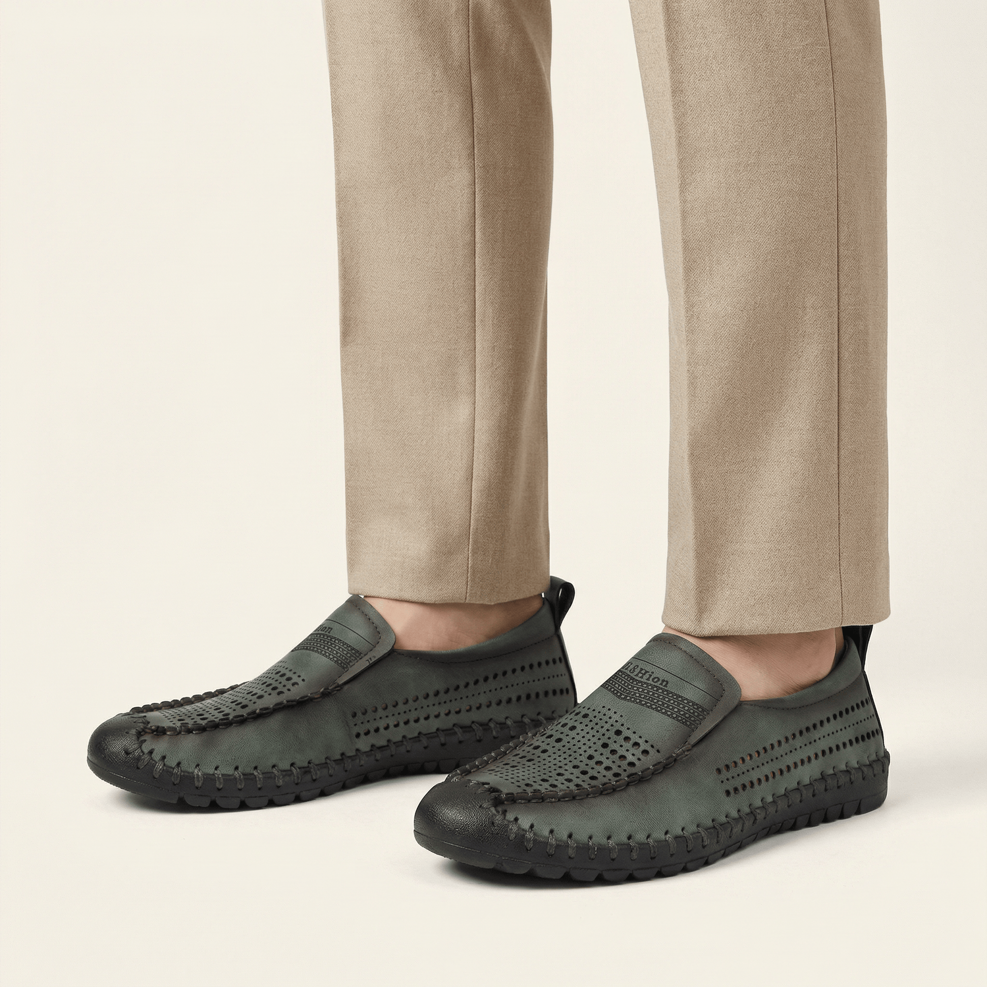 Mocassin Homme de Conduite en Cuir Perforé Souple
