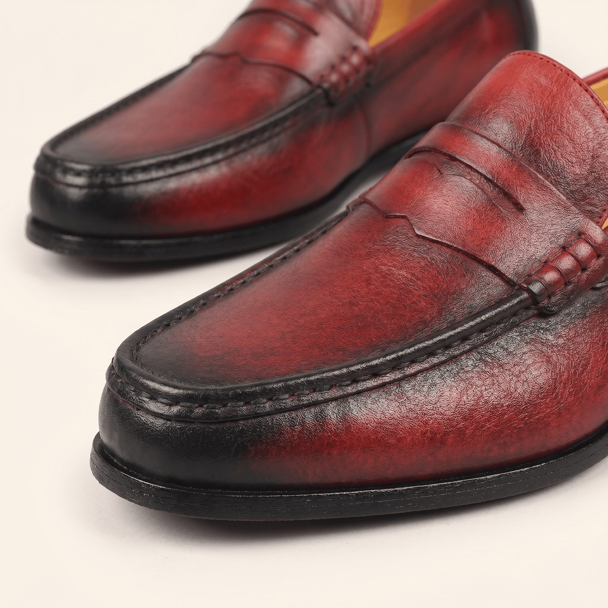 Mocassin Femme en Suédine à Couture Contrastée