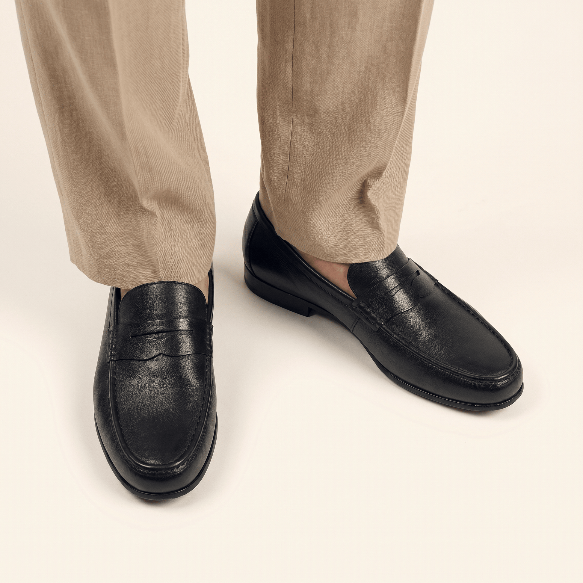 Mocassin Femme en Suédine à Couture Contrastée