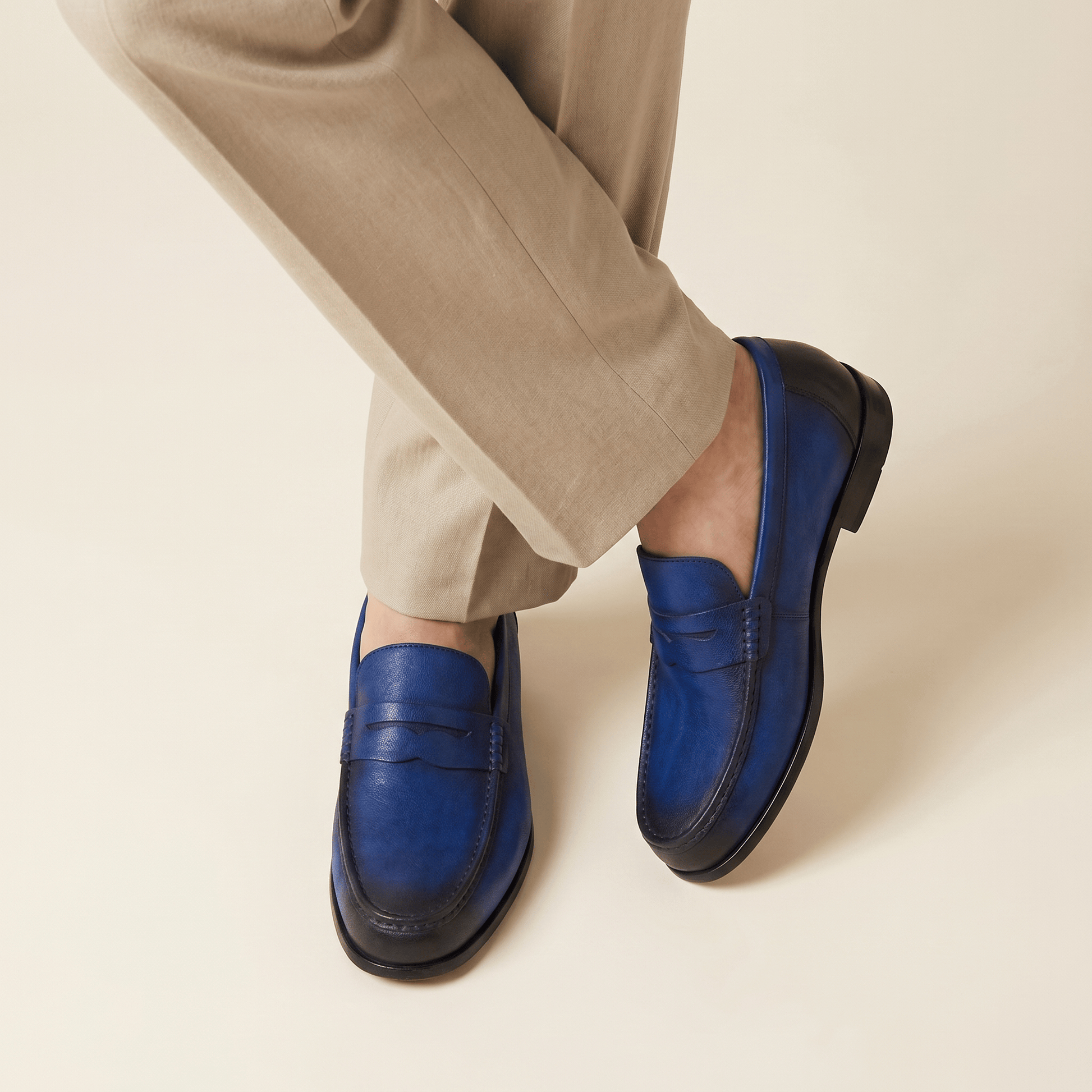 Mocassin Femme en Suédine à Couture Contrastée