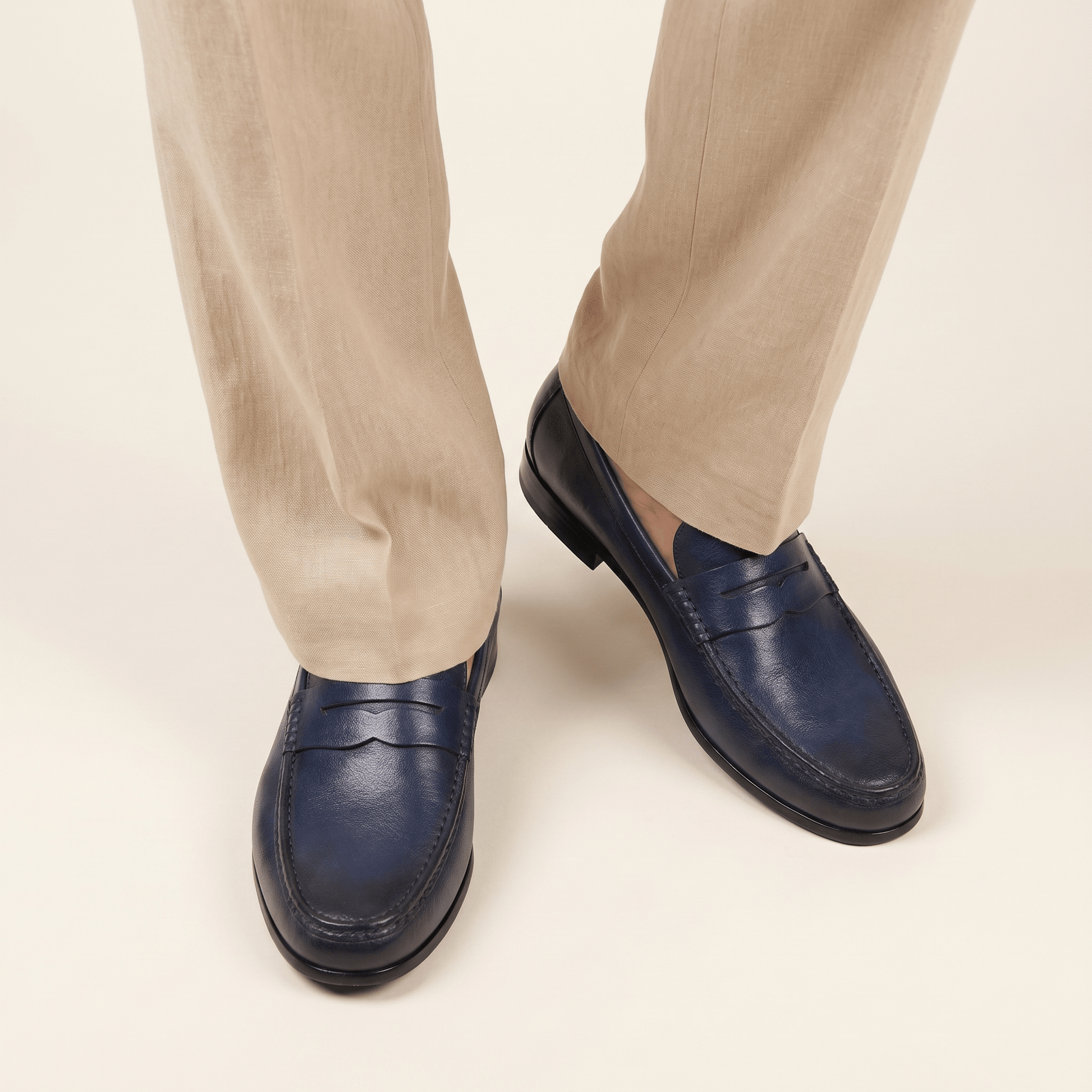 Mocassin Femme en Suédine à Couture Contrastée