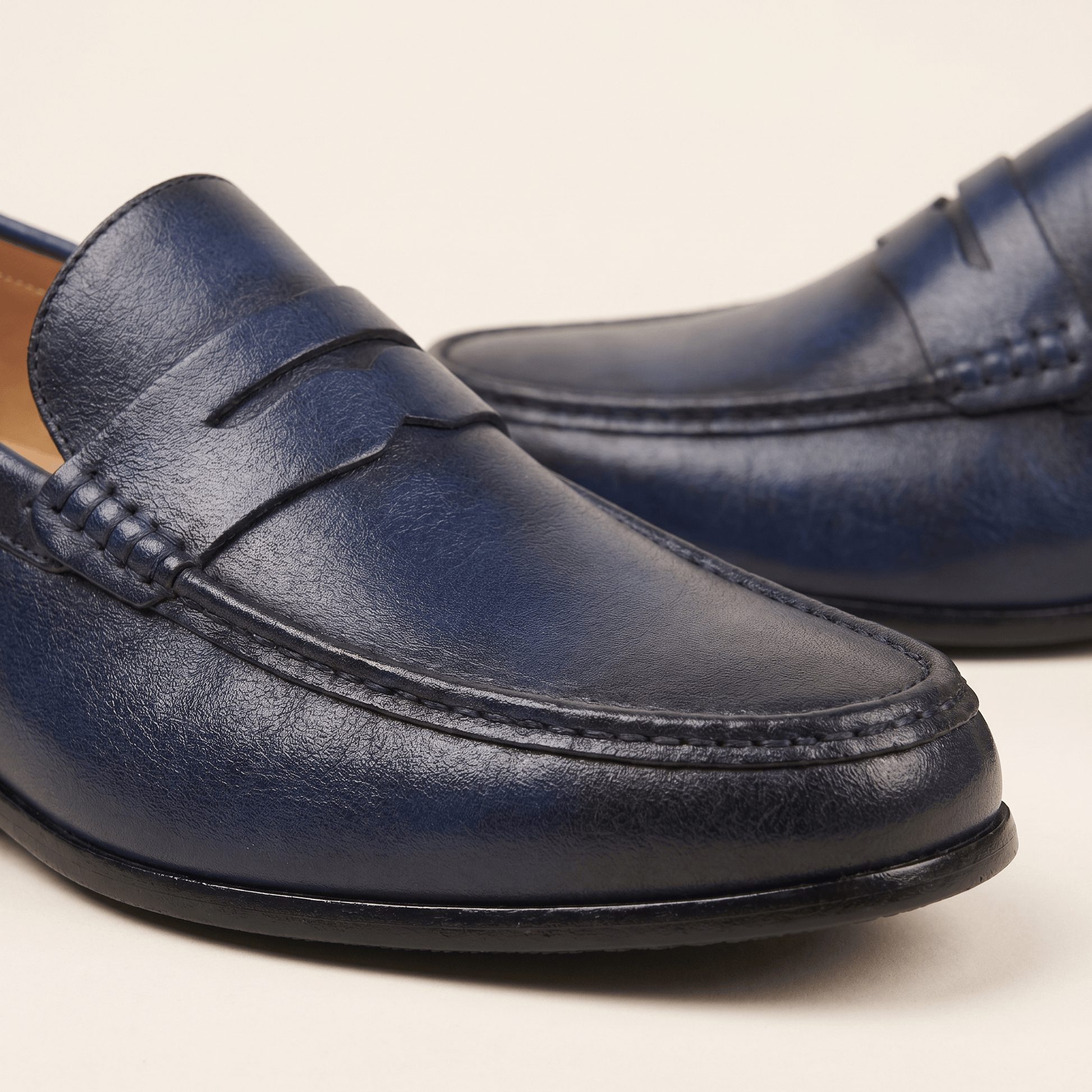 Mocassin Femme en Suédine à Couture Contrastée