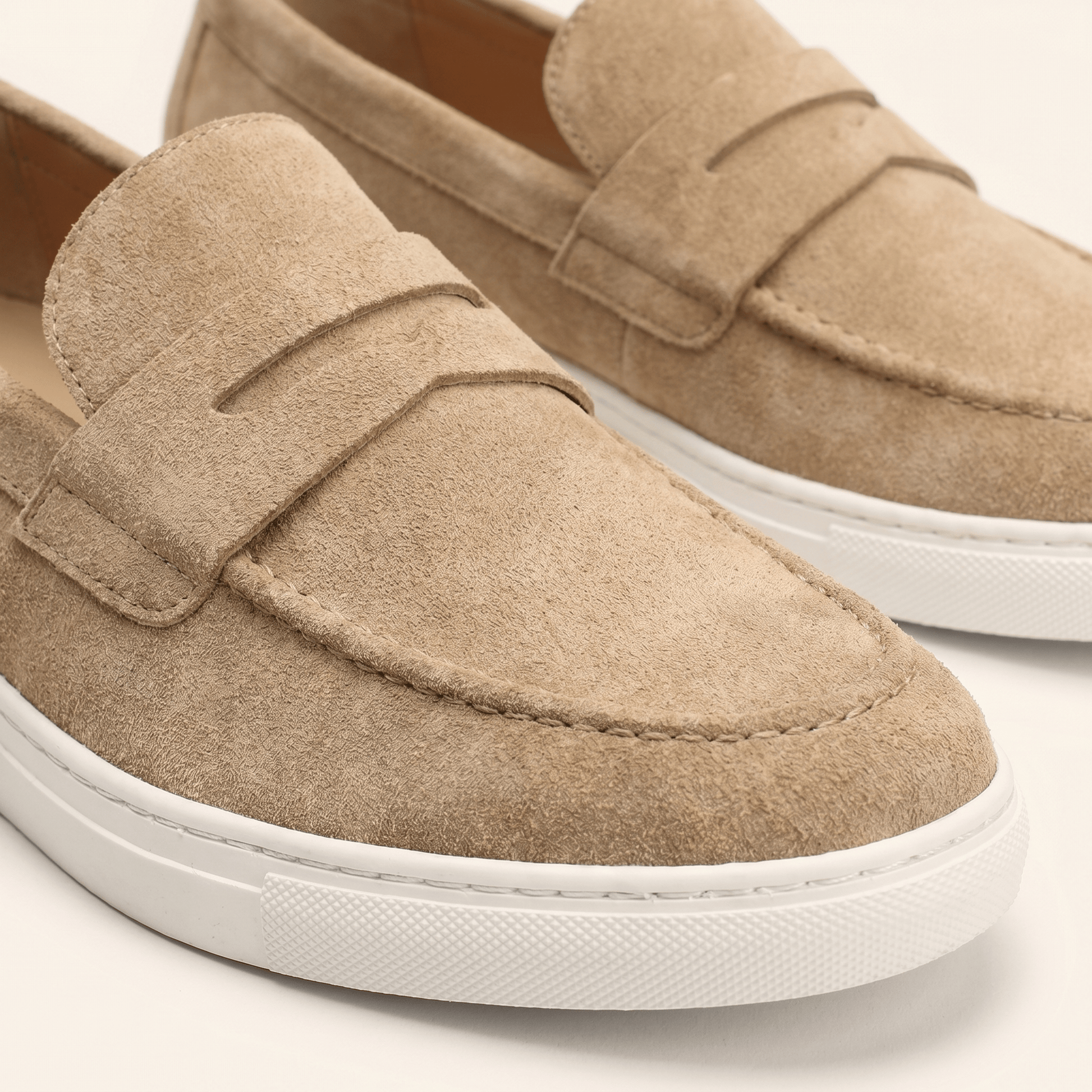 Mocassin Homme Penny Loafer en Daim à Semelle Contrastée