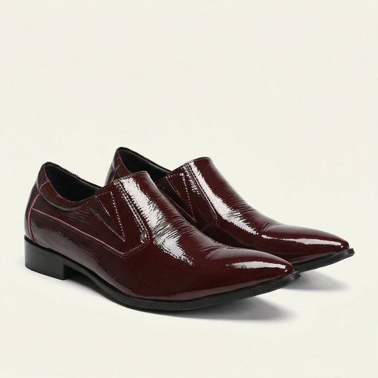Mocassin Pointu en Cuir Verni Bordeaux